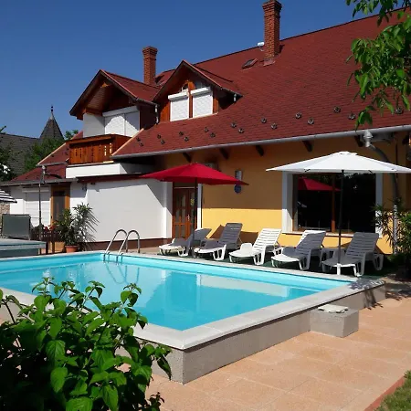 Ciklamen * Gyenesdiás