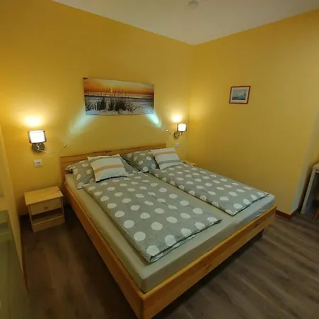 Ciklamen Apartment Gyenesdias