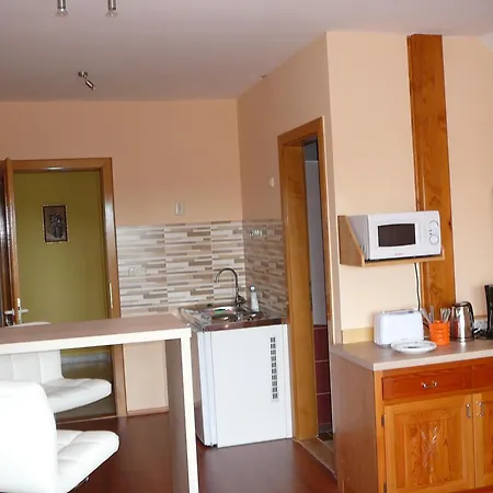 Ciklamen גיינסדיאס