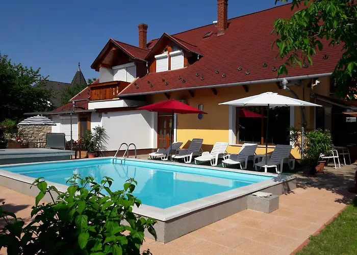 Ciklamen * Gyenesdiás